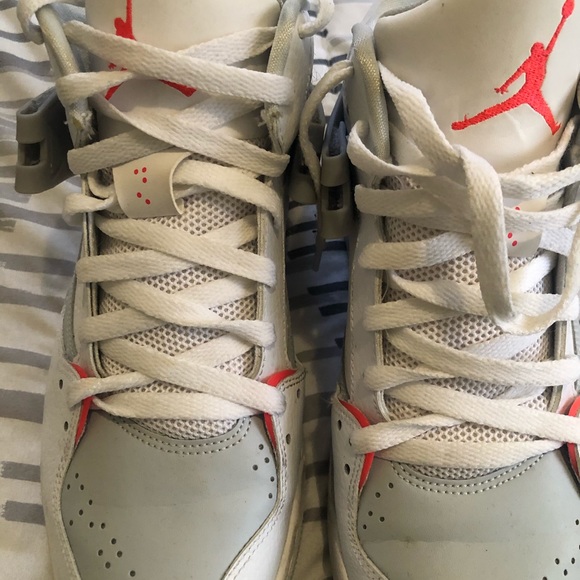 Jordan’s - Picture 5 of 6